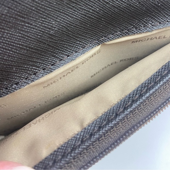 Michael Kors Zip Wallet in MK PrInt and wristlet. GUC - Picture 7 of 12